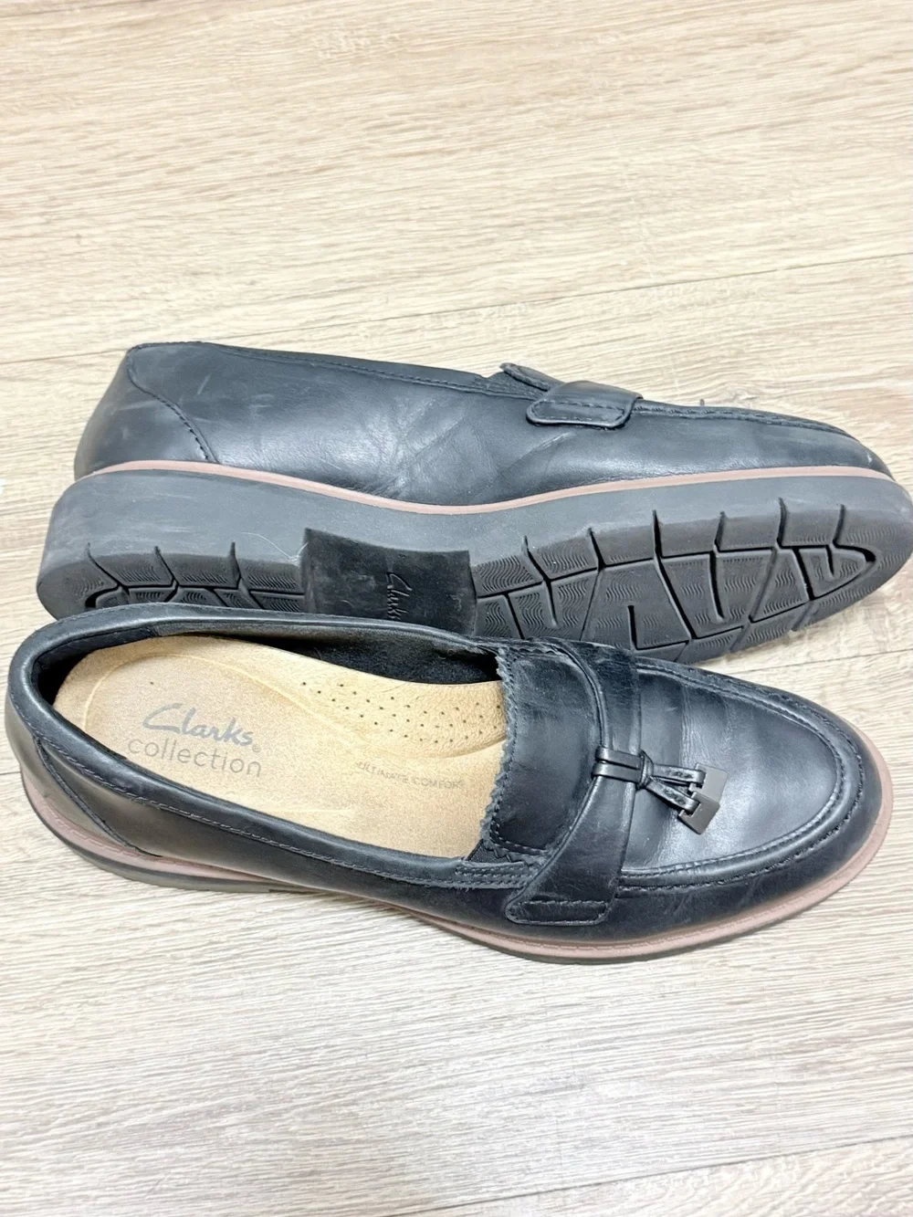 Clarks Gray Leather Tassel Loafers with Contrasting Sole